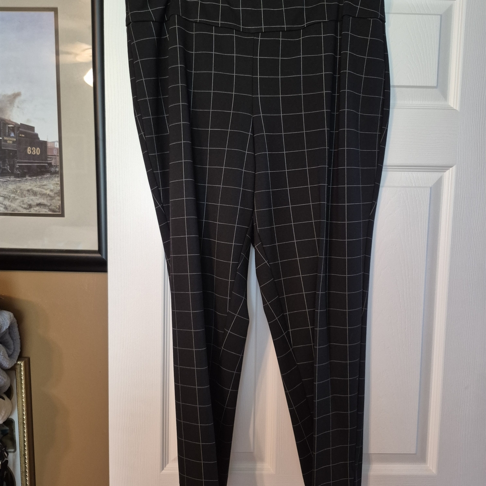 Zac & Rachel Women's Black Grid Pattern Pants